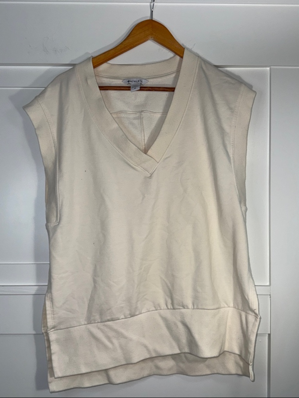 Athleta Cream Sleeveless V-Neck Top